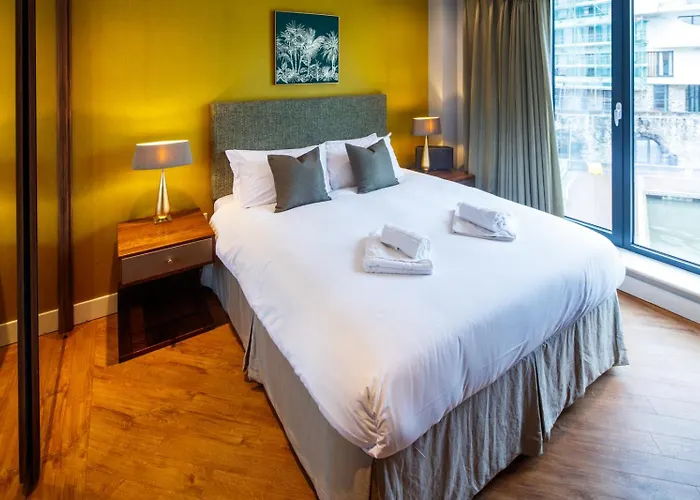 The Boat House By Cliftonvalley *