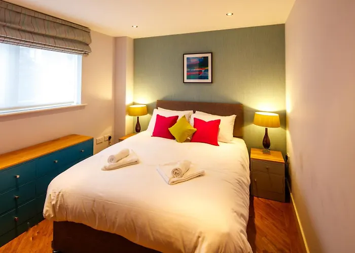 Апартаменты The Boat House By Cliftonvalley Бристоль