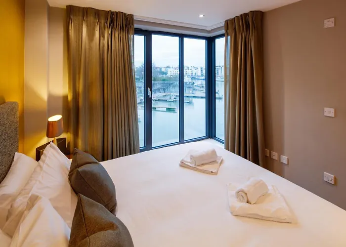 The Boat House By Cliftonvalley *