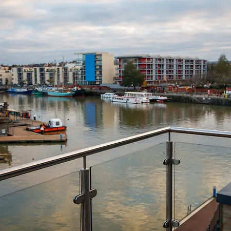 Apartment The Boat House By Cliftonvalley *